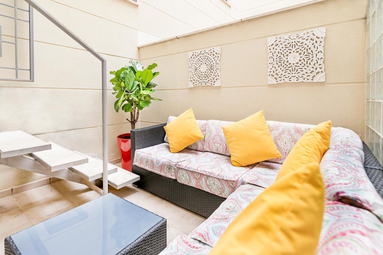Maba/Private Backyard/Walk To Downtown/Large Smart Tv Appartamento Málaga Esterno foto